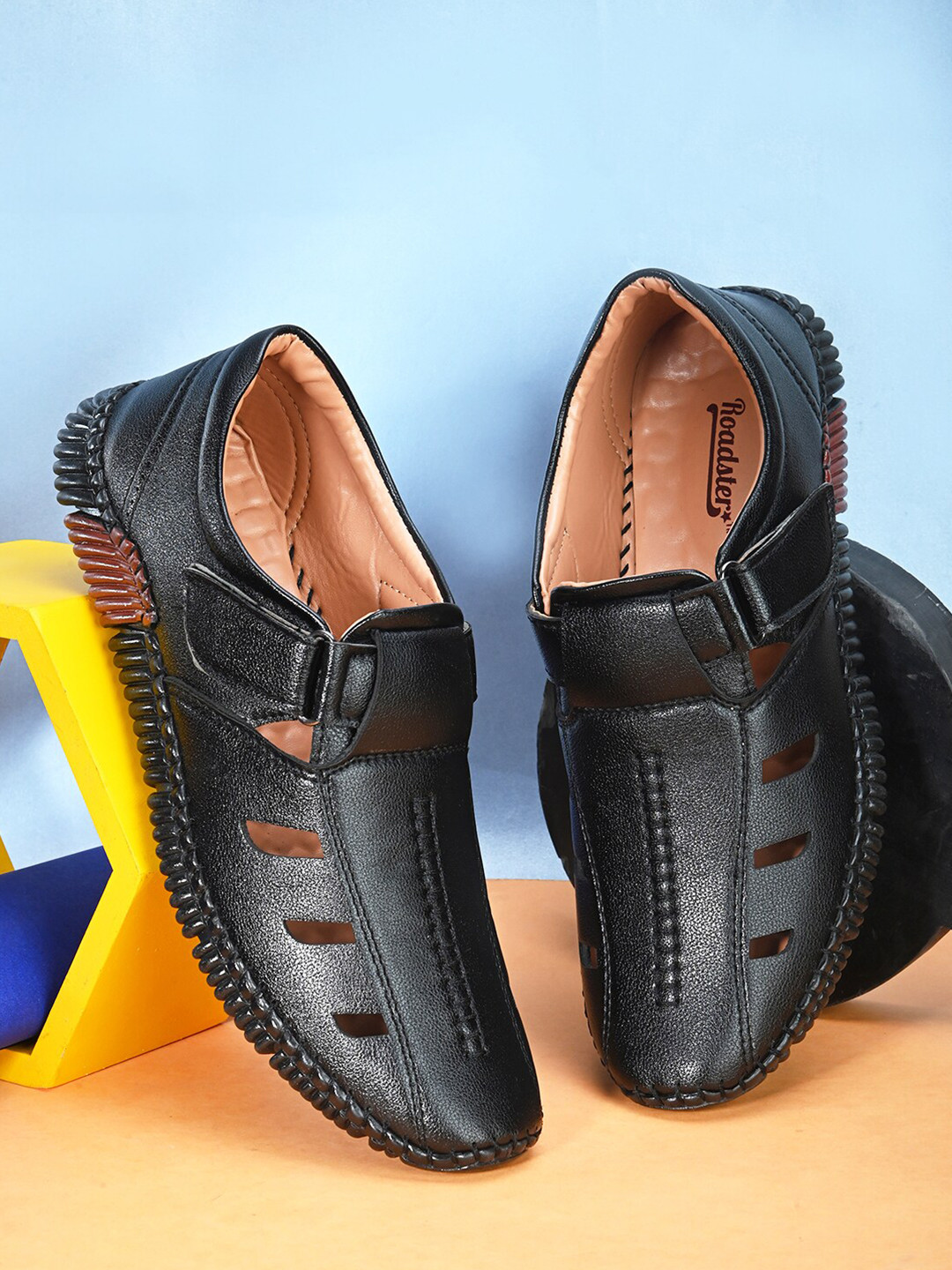 Roadster Men Textured Velcro Closure Shoe-Style Sandals