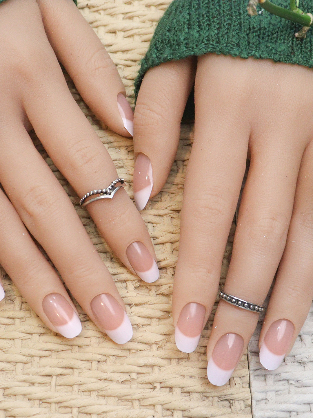 BEROMT Long Lasting French Tips False Nails With Nail Kit