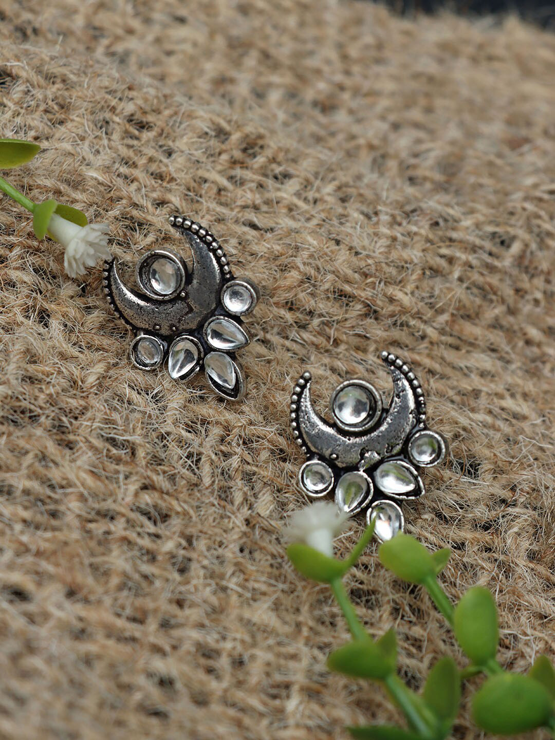 Ozanoo Silver-Plating Classic Studs Earrings