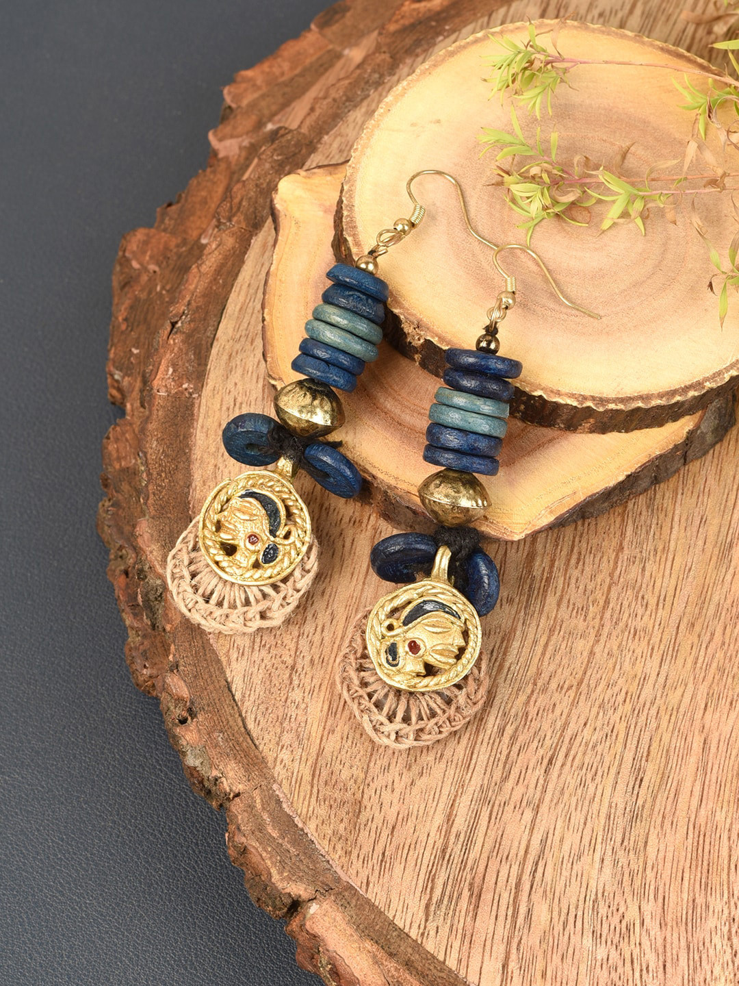 AAKRITI ART CREATIONS Gold-Plated Comtemporary Drop Earrings