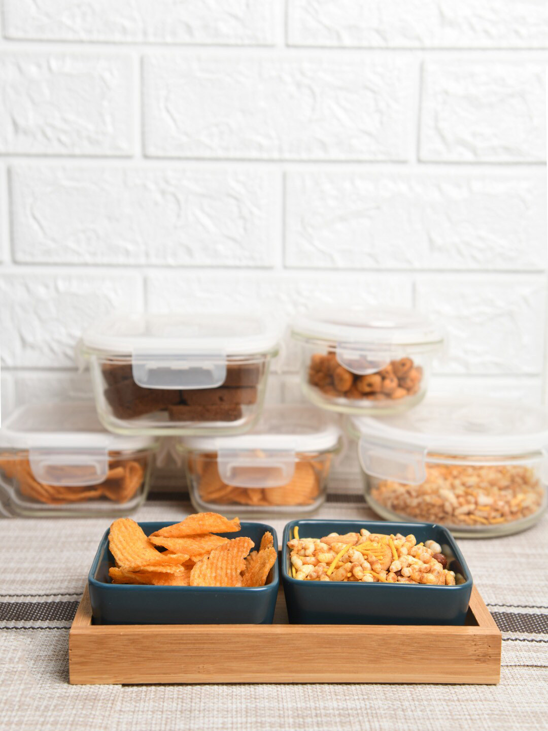 Femora Teal Set Of 2 Glossy Ceramic Bowls And Serving Tray