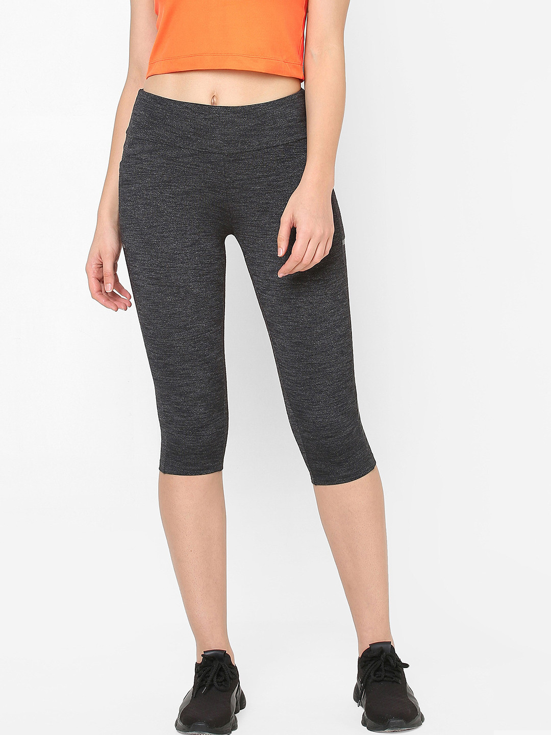 LAASA SPORTS Women Skinny Fit Mid-Rise Sports Capris