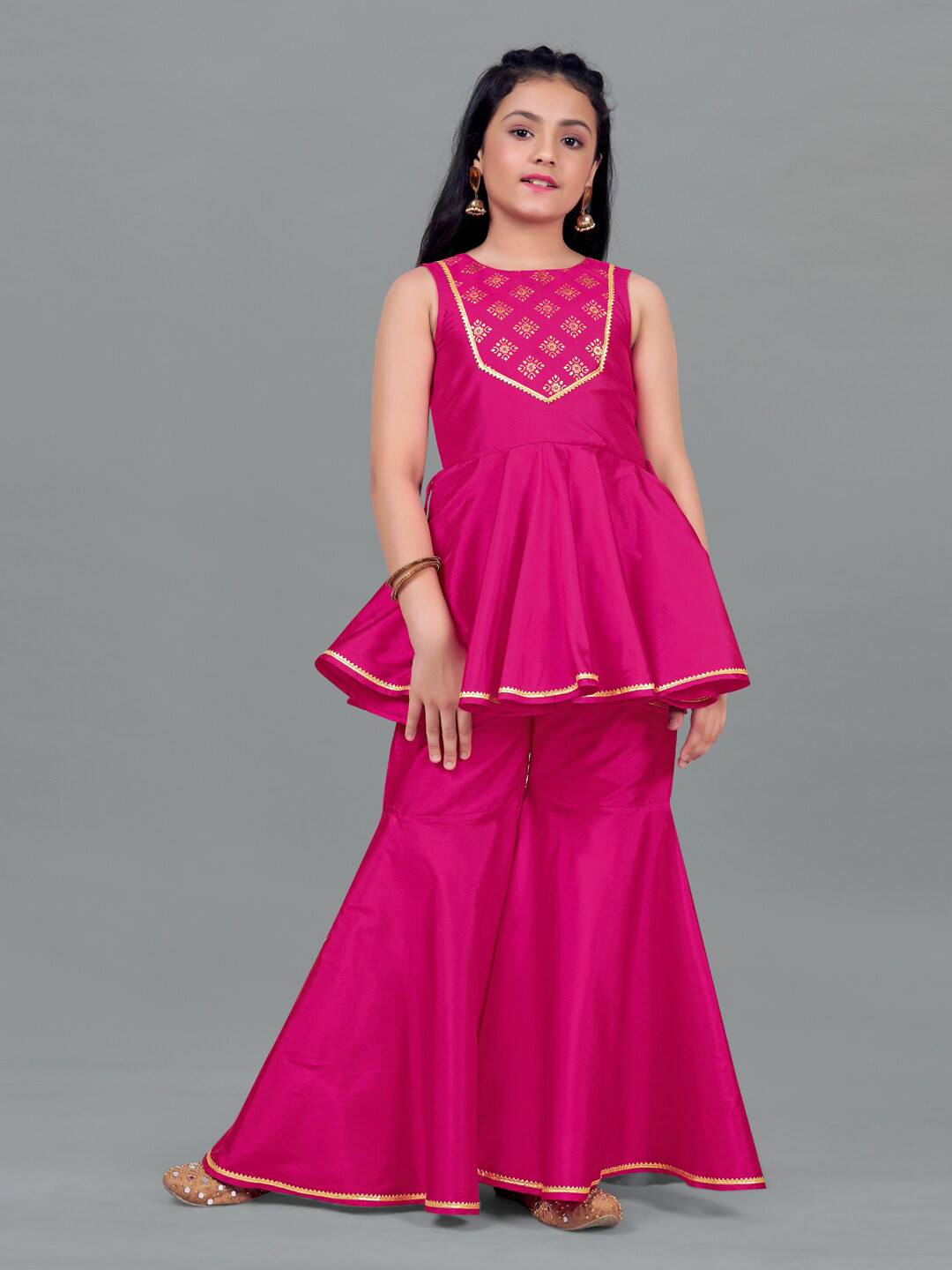 FASHION DREAM Girls Ethnic Motifs Yoke Design Gotta Patti Kurta with Sharara