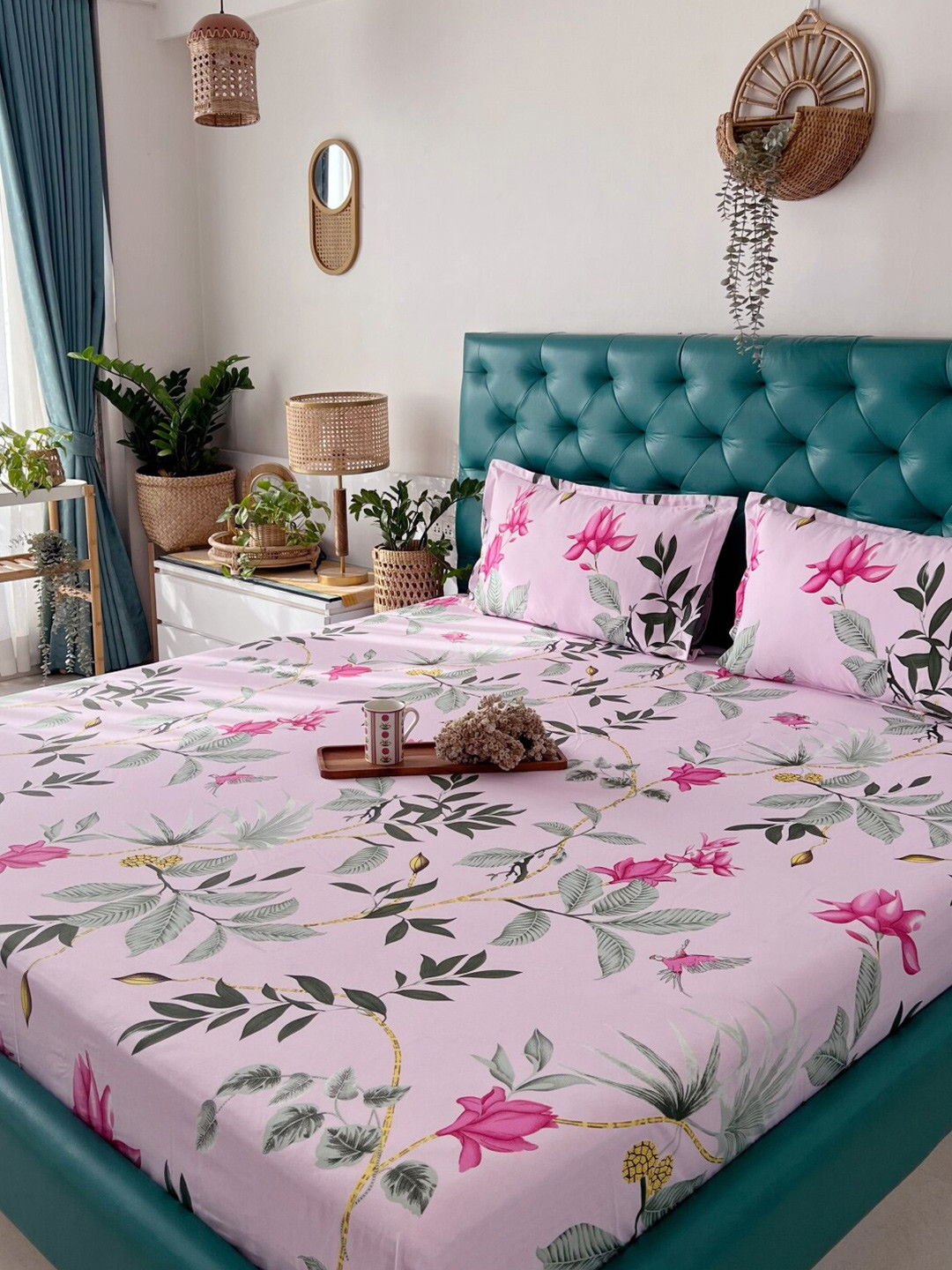 URBAN SPACE Serene Pink Floral Cotton Skin-Friendly 200 TC King Fine Bedsheet with 2 Pillow Covers-108 x 108 inches