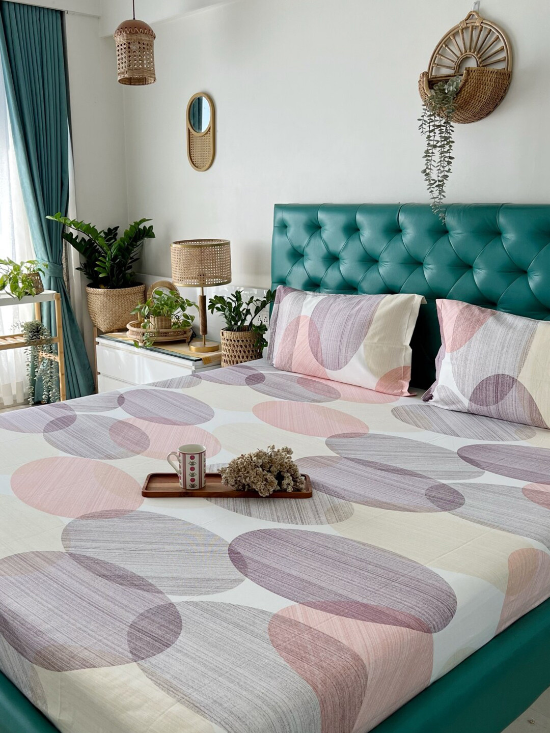 URBAN SPACE 200 TC Floral Fitted King Bedsheet