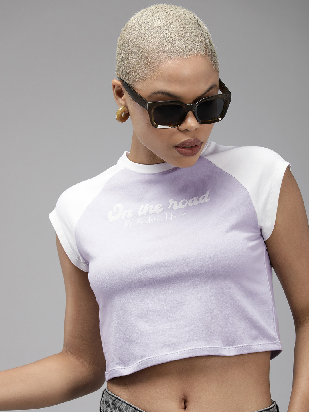 Roadster Colourblocked Slim Fit T-shirt