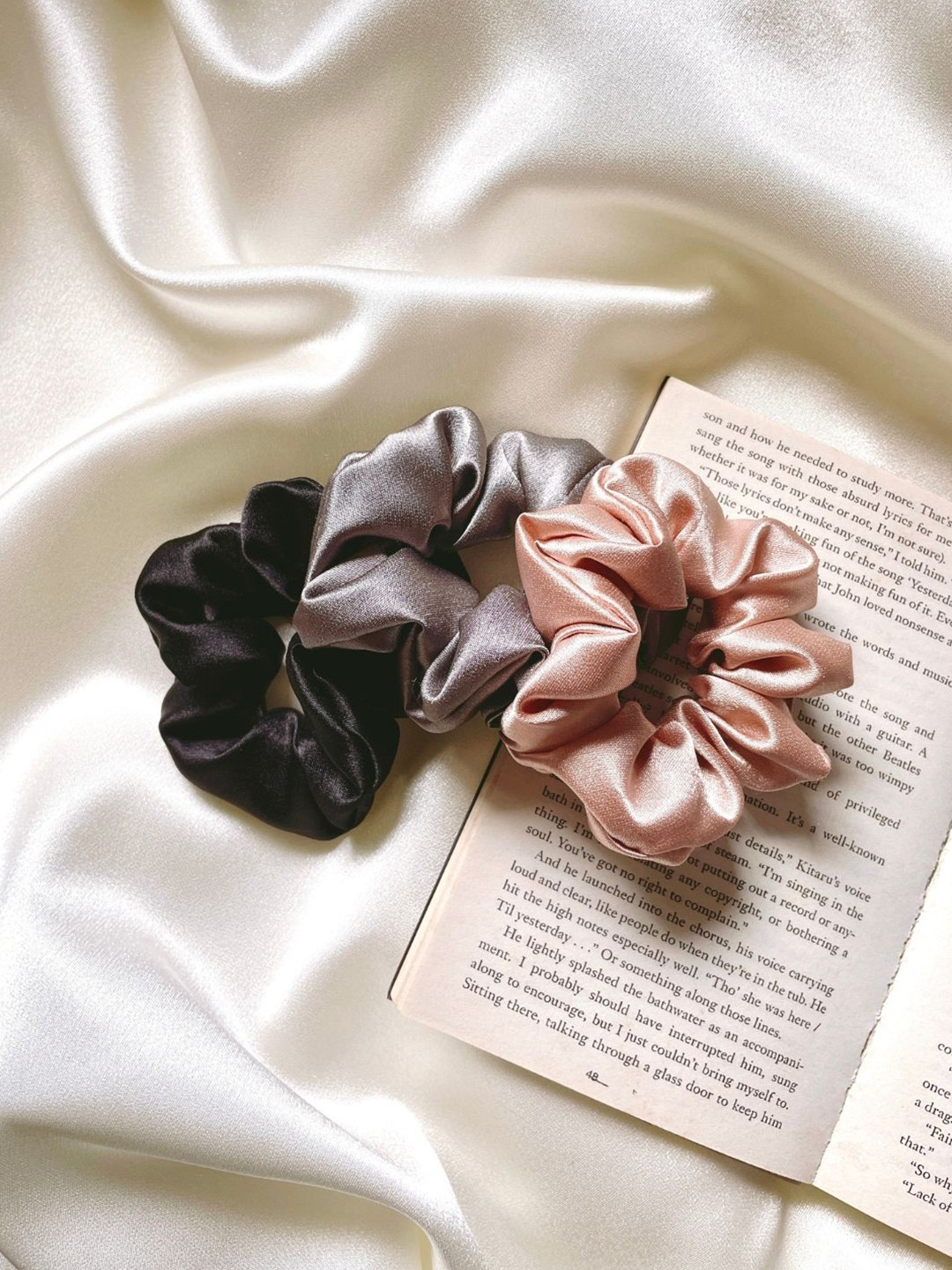 Mueras Women Set of 3 Silk Satin Scrunchies