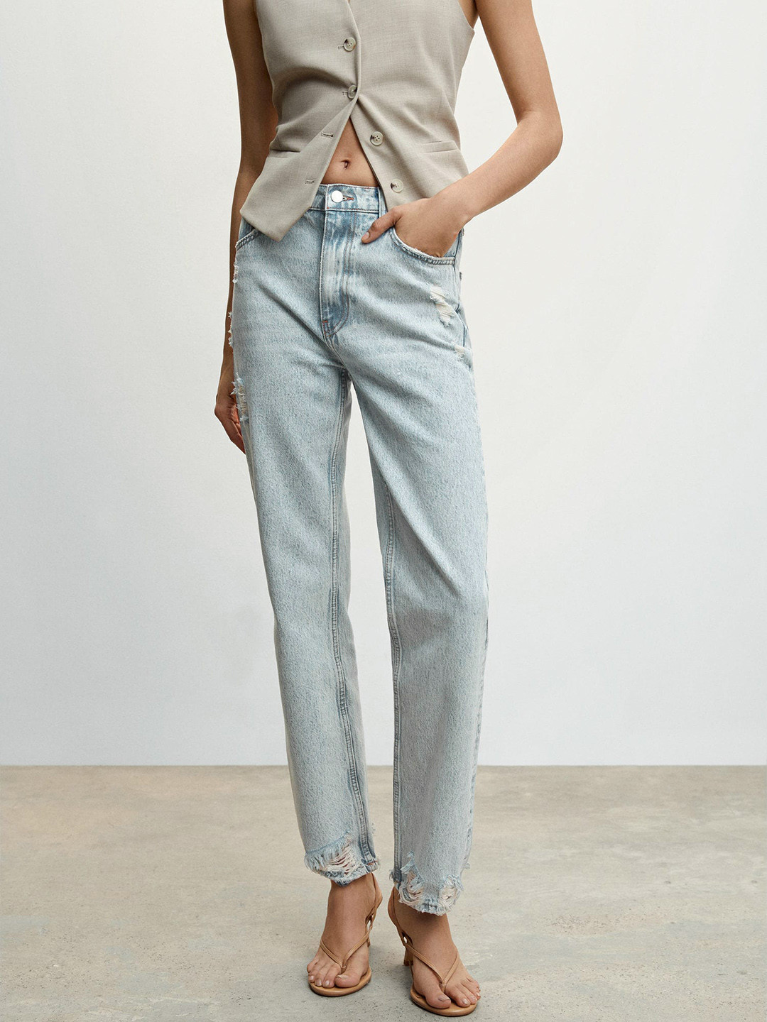 MANGO Women Blue Mildly Distressed Stretchable Jeans