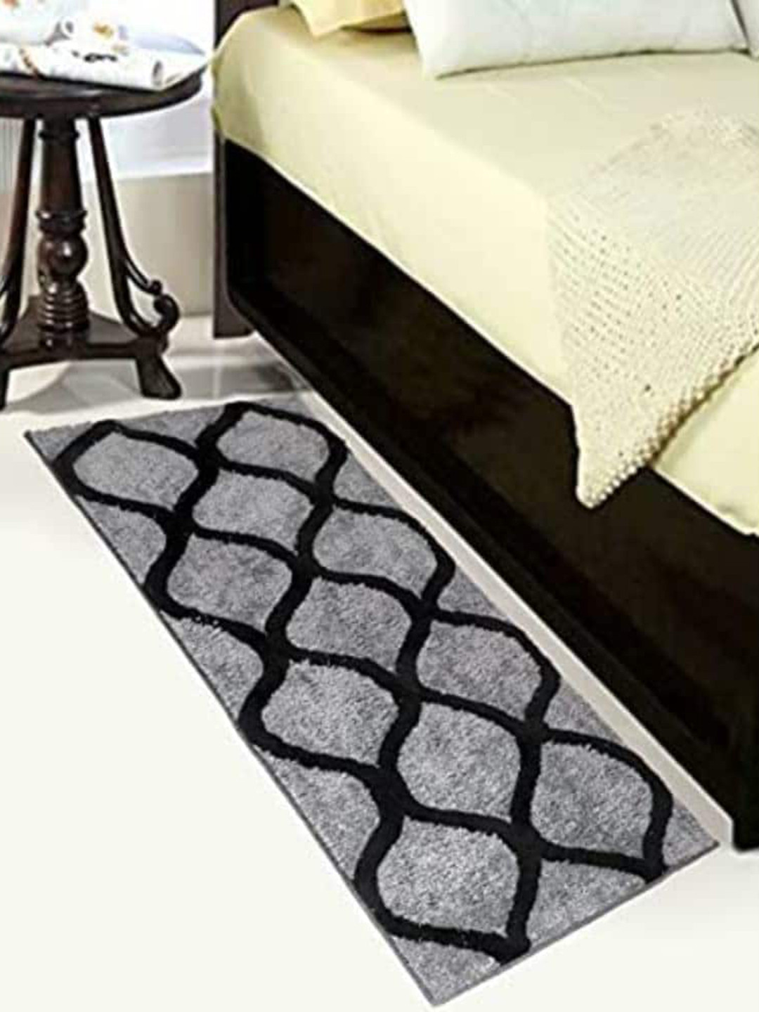 Bajo's Dmass Grey & Black Geometric Design Anti-Skid Runner
