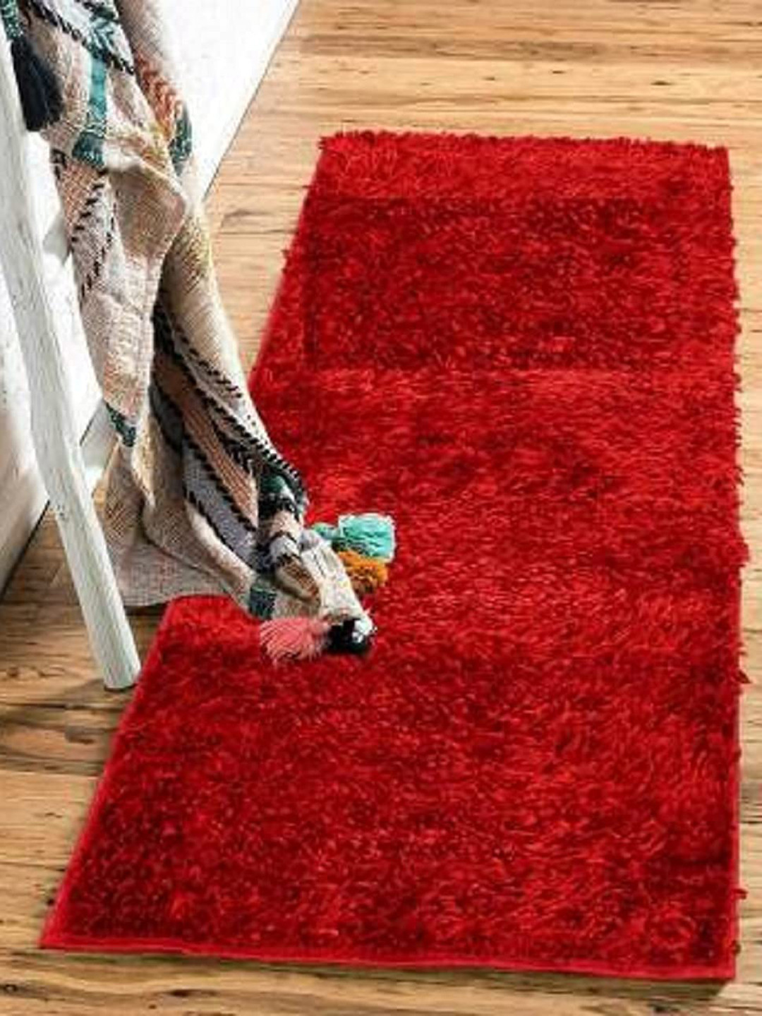 Bajo's Golssy Red Anti-Skid Bed Runner