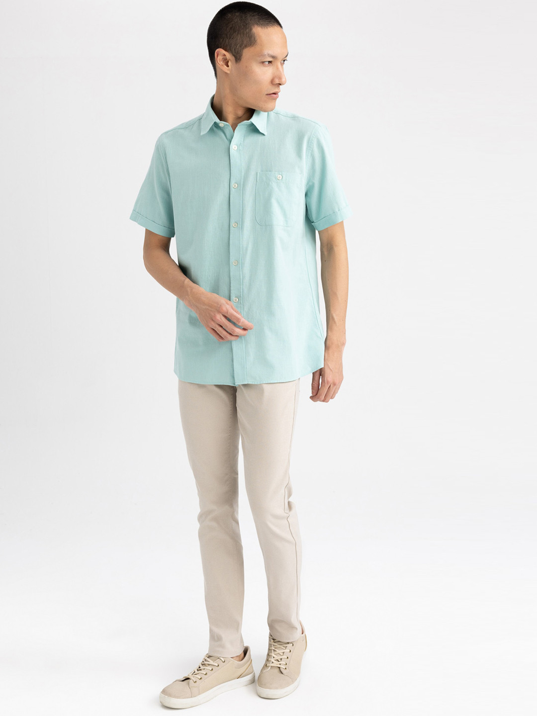 DeFacto Men Cotton Flat-Front Plain Mid-Rise Trousers