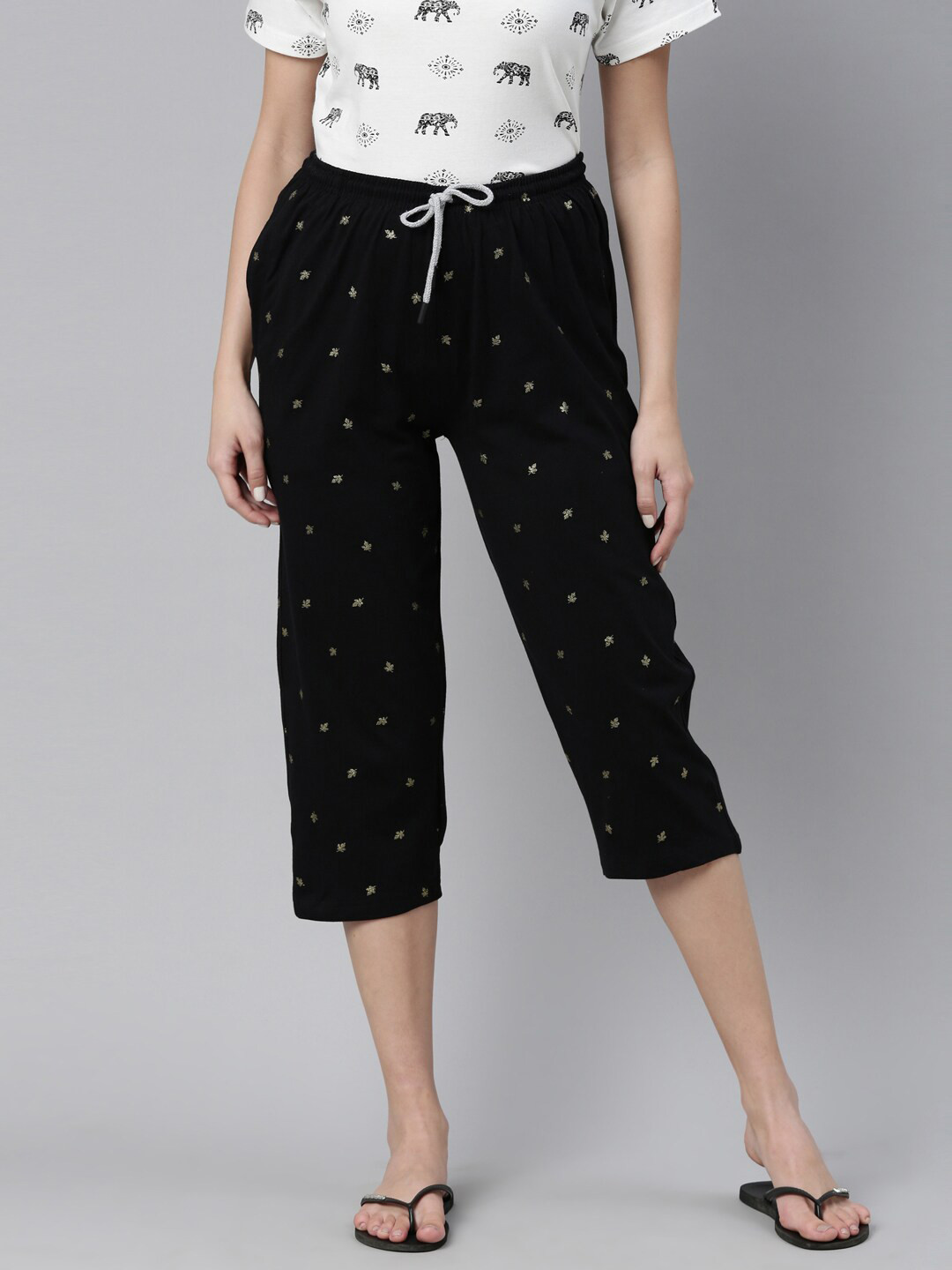 Kryptic Women Printed Mid-Rise Pure Cotton Capris