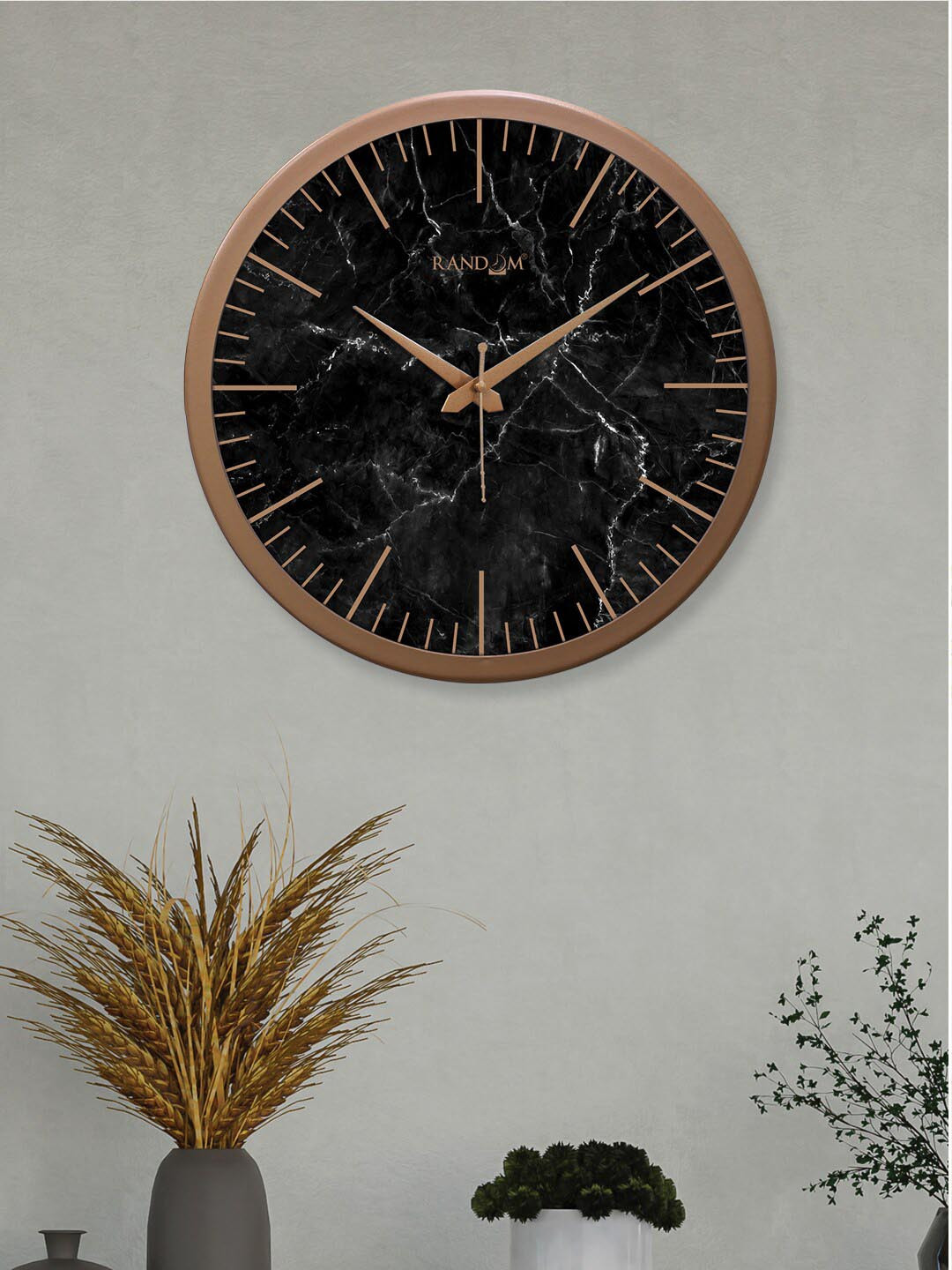 RANDOM Black & Copper-Toned Analogue Contemporary Round Wall Clock