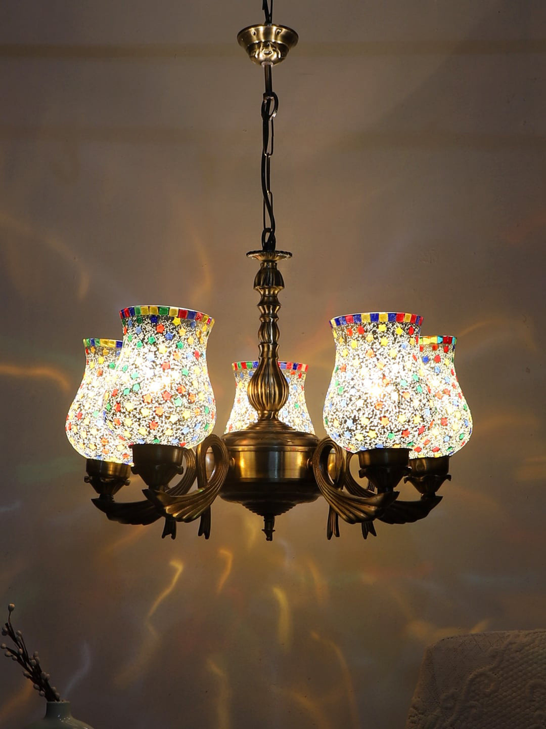 Devansh White & Gold-Toned Mosaic Design Glasses 5 Lamp Shades Chandelier