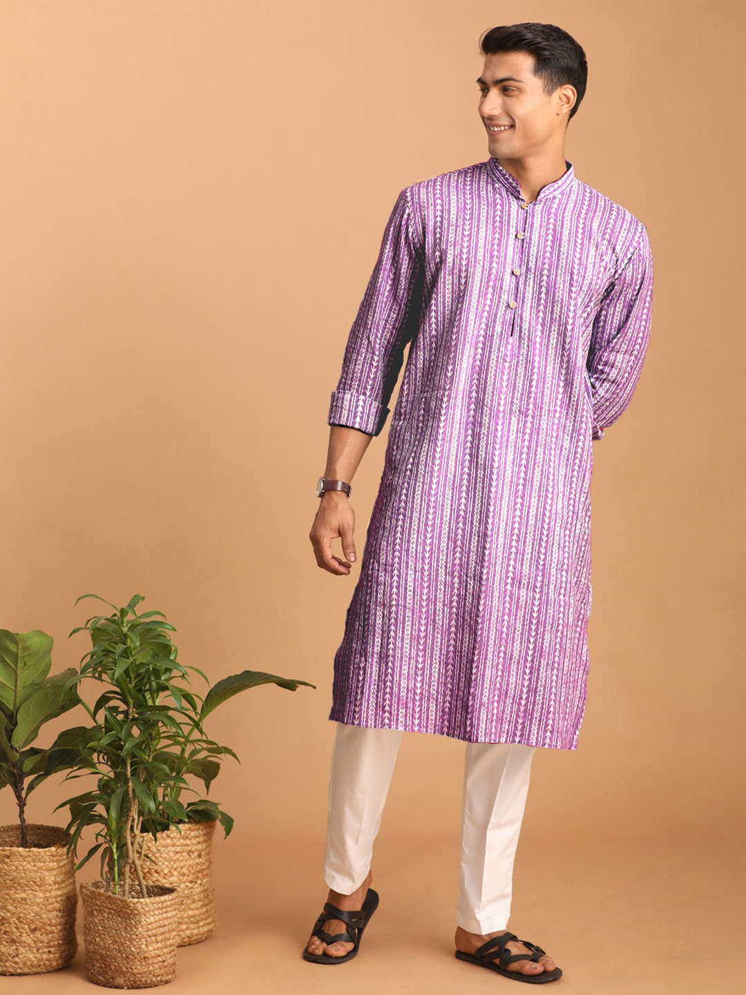 VASTRAMAY Ethnic Motifs Printed Batik Straight Pure Cotton Sustainable Kurta with Pyjamas