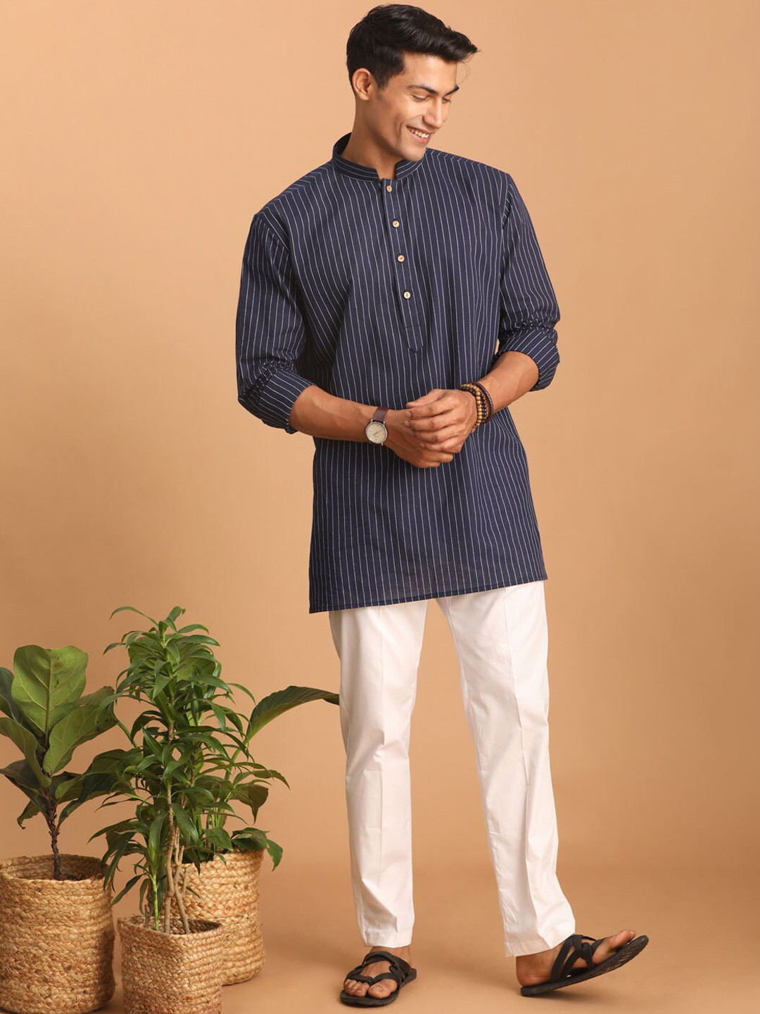 VASTRAMAY Striped Mandarin Collar Pure Cotton Sustainable Kurta With Trousers