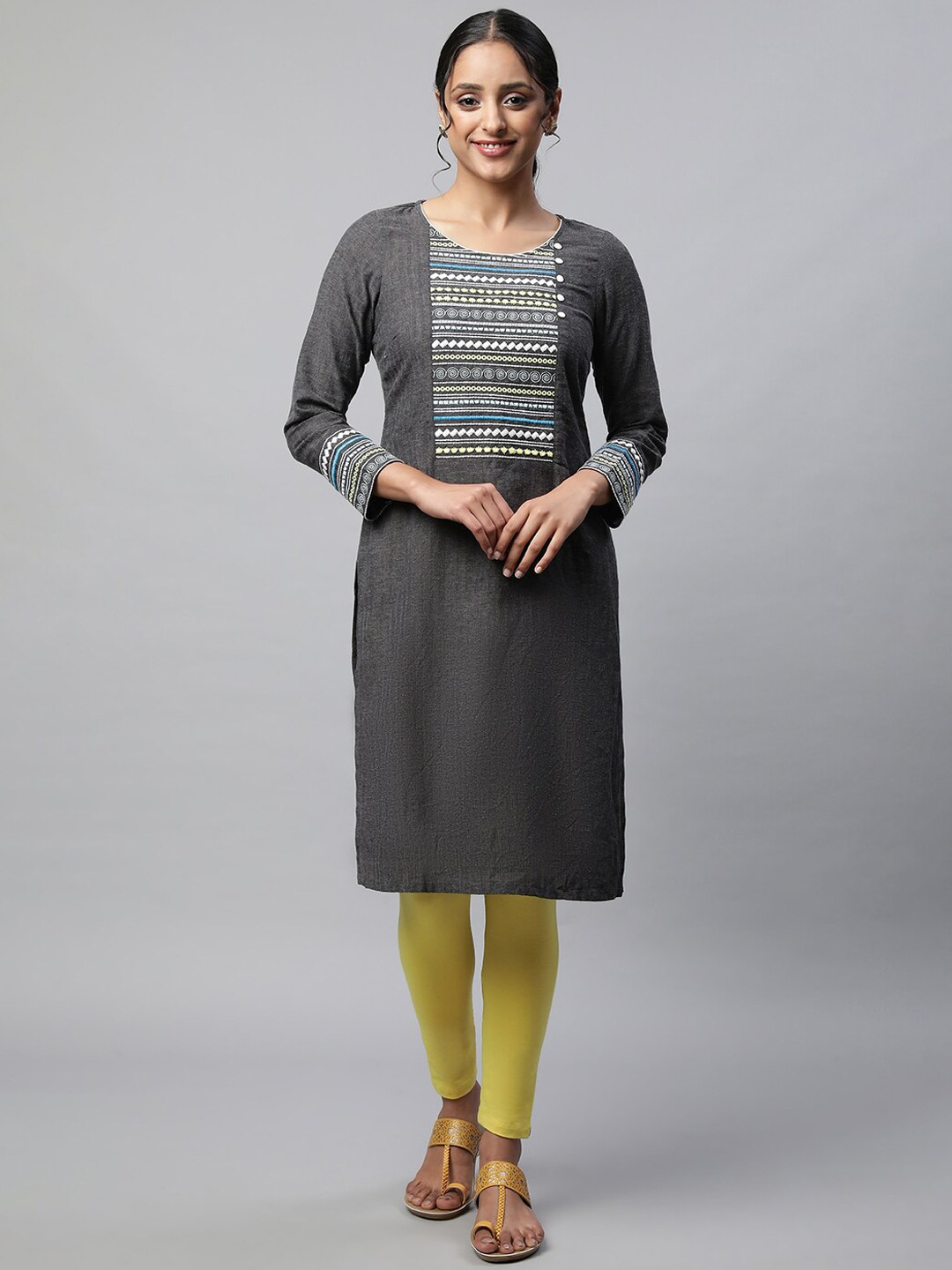 AURELIA Ethnic Motif Yoke Design Thread Work Pure Cotton Kurta