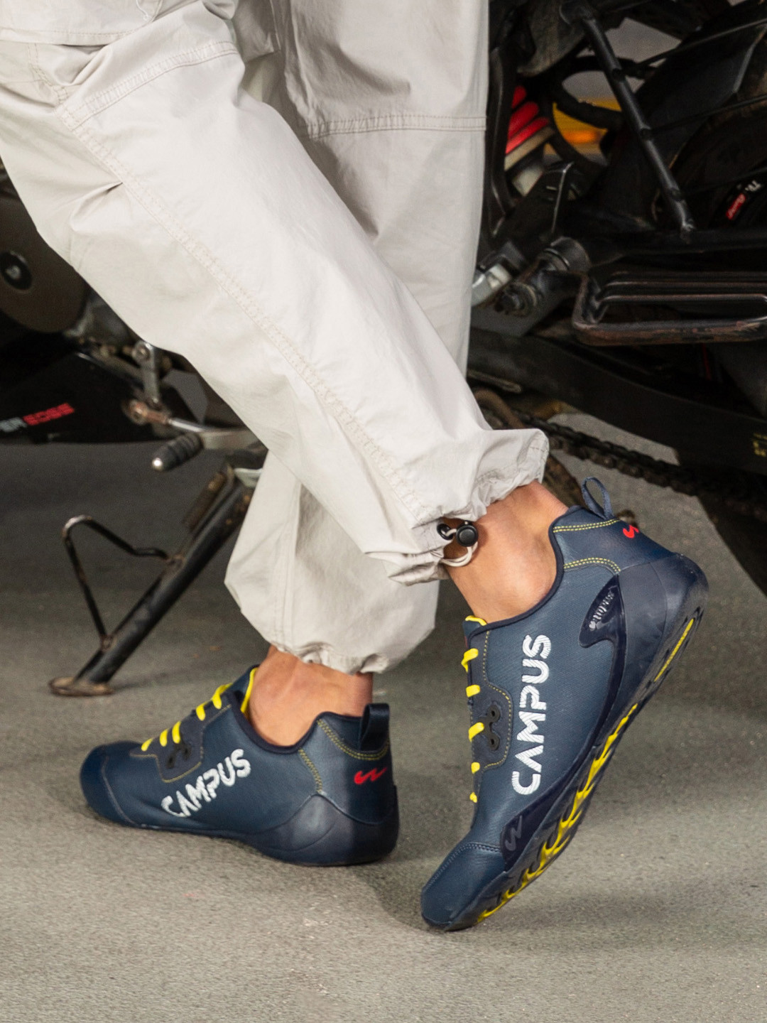 Campus Men CAMP ZYLON Round Toe Lace Ups Printed Driving Shoes