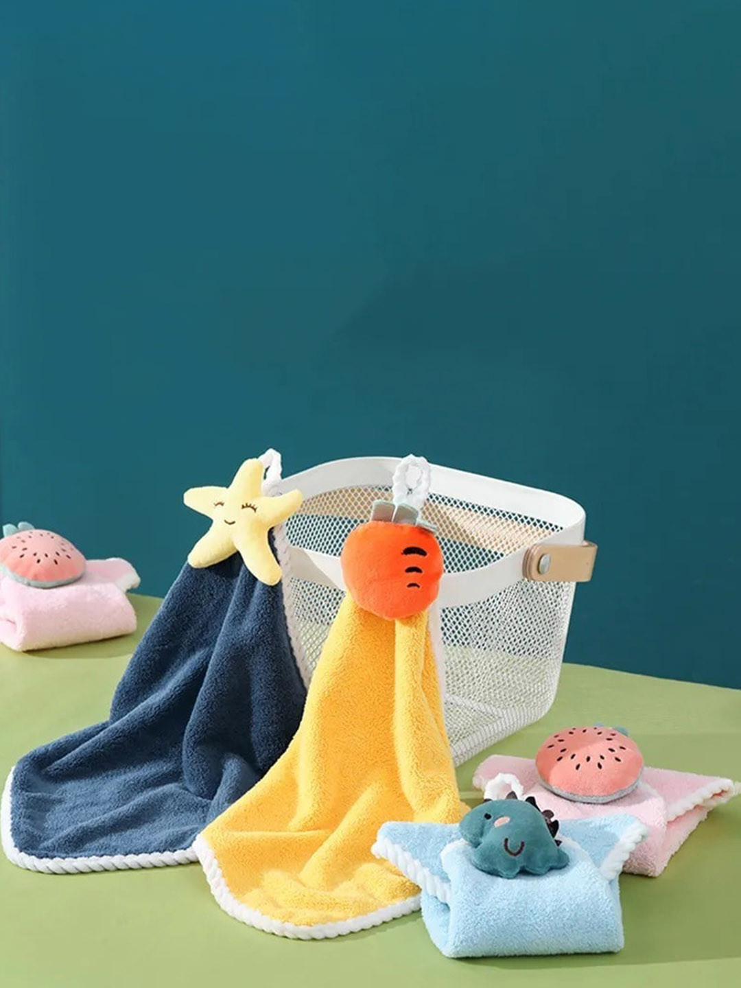 MORADO Blue & Pink 4-Pcs 400 GSM Microfiber Cartoon Hand Towels