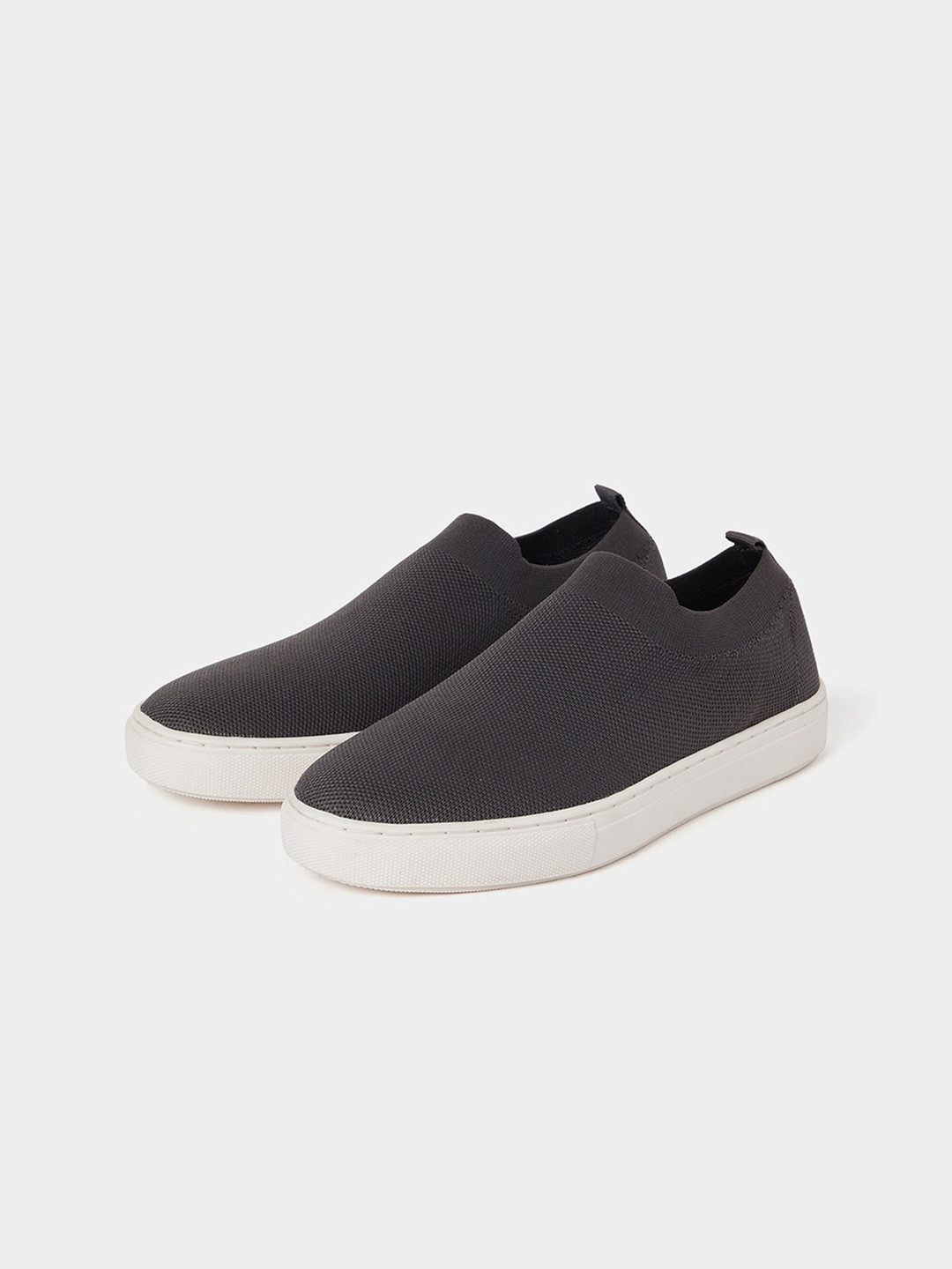 Styli Men Textile Contrast Sole Slip-On Sneakers