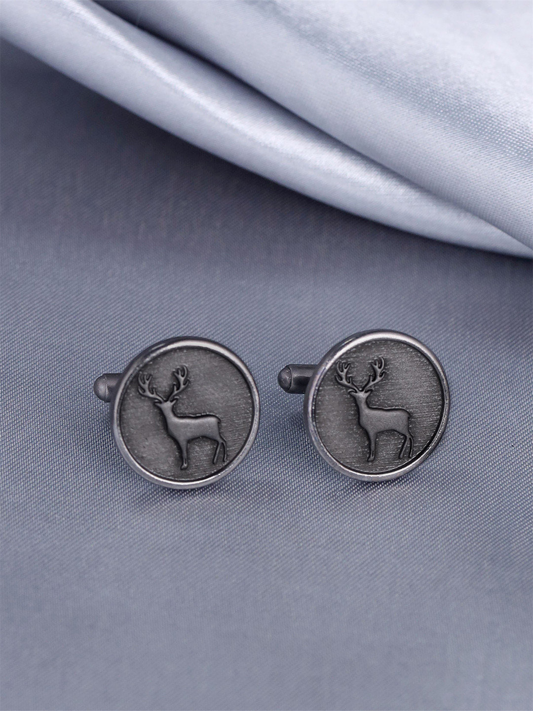 COSA NOSTRAA Engraved Round Shaped Daring Deer Cufflinks