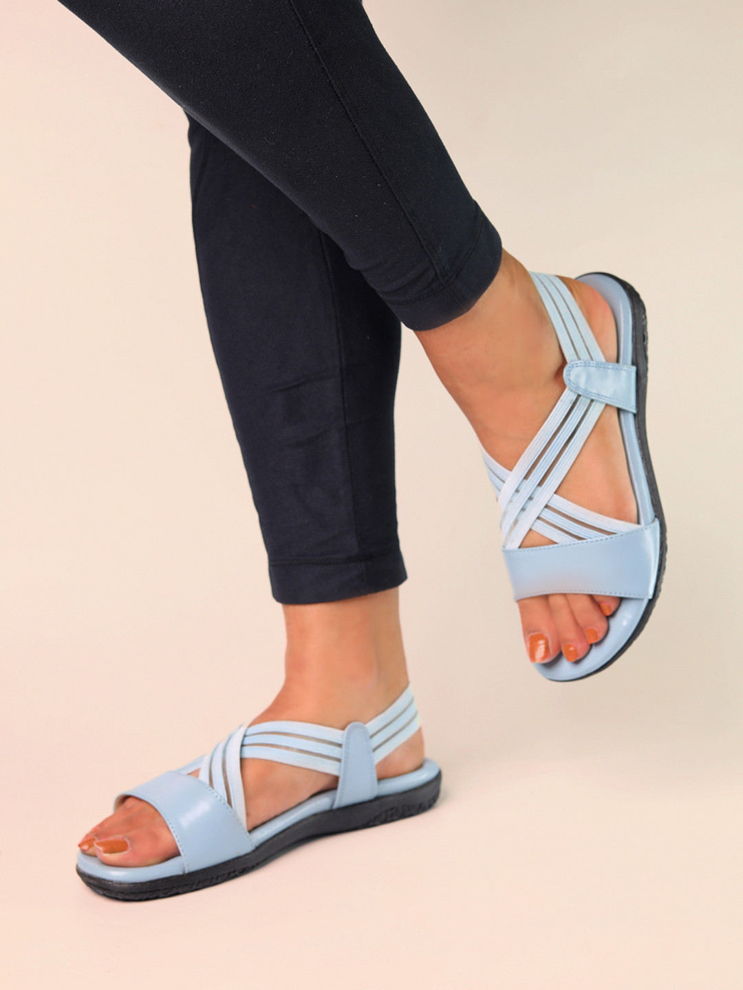 Monrow Women Woven Design Open Toe Flats With Backstrap