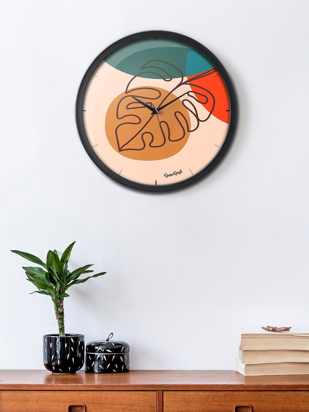 green girgit Pink & Black Arty Leaf Printed Contemporary Analogue Wall Clock