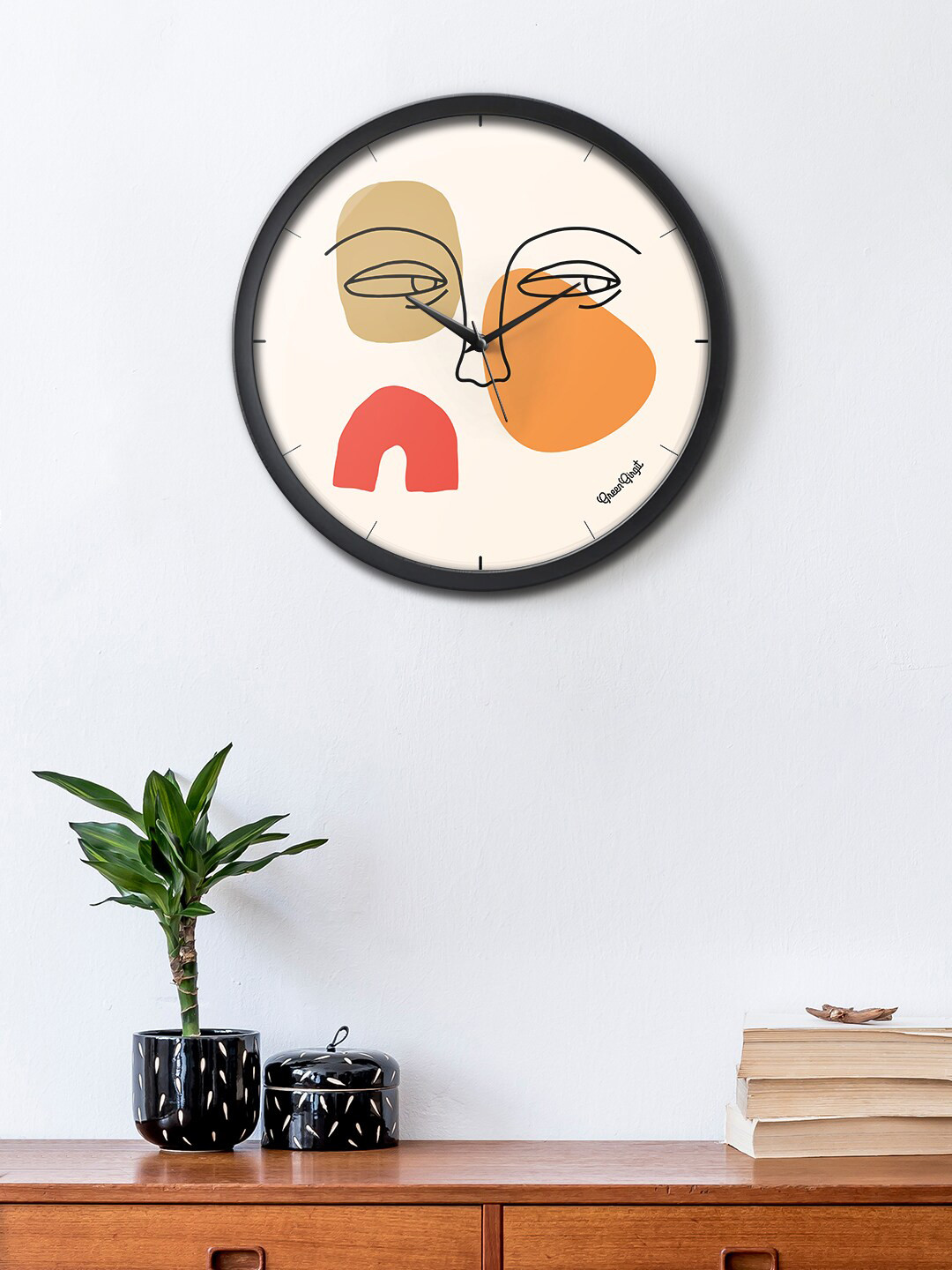 green girgit Pink & Yellow Abstract Printed Contemporary Analogue Wall Clock