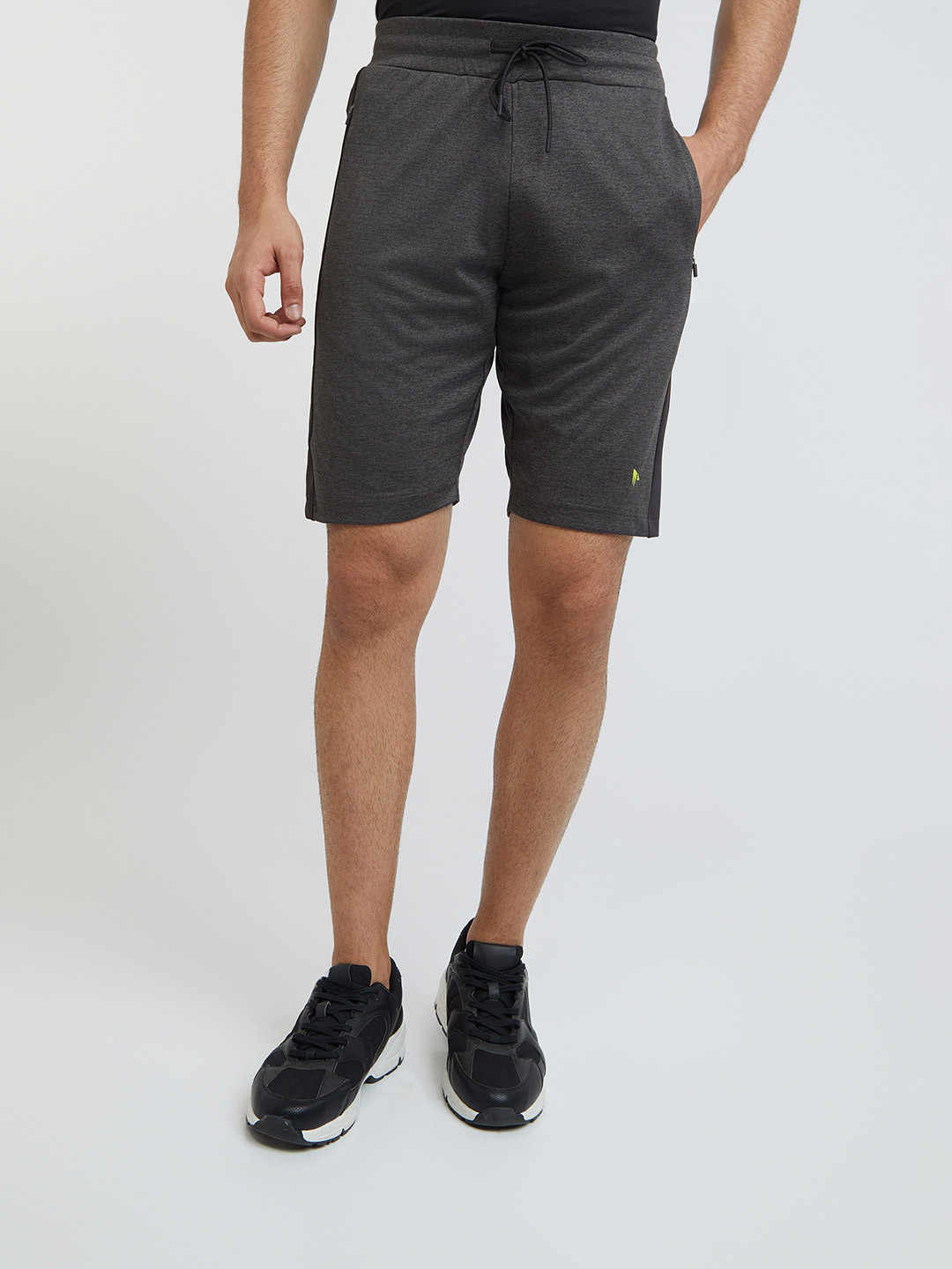 Parx Men Mid-Rise Outdoor Sports Shorts