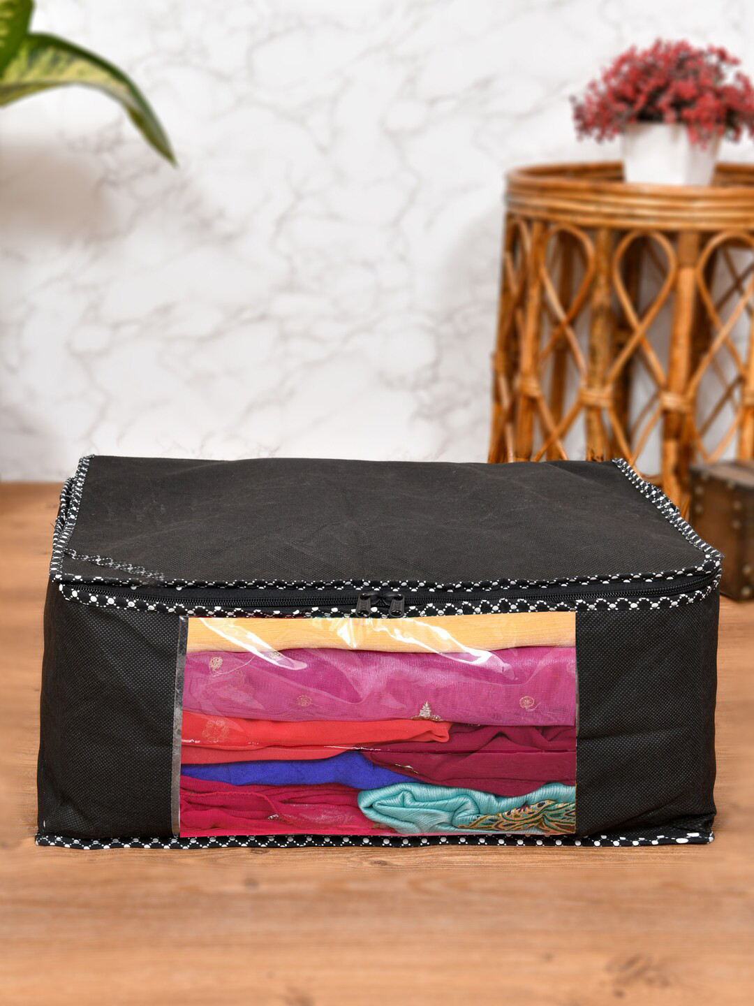 Home Fresh Black Saree Organiser