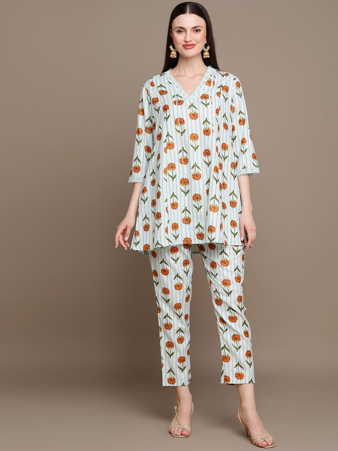 HERE&NOW Floral Printed Lace Inserted V-Neck Kurti with Trousers
