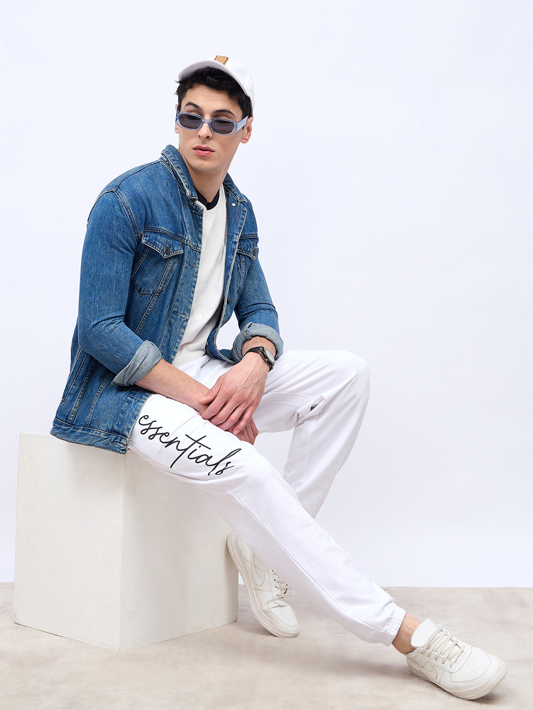 Styli Men Slogan Print Oversized Jogger With Slip Pocket