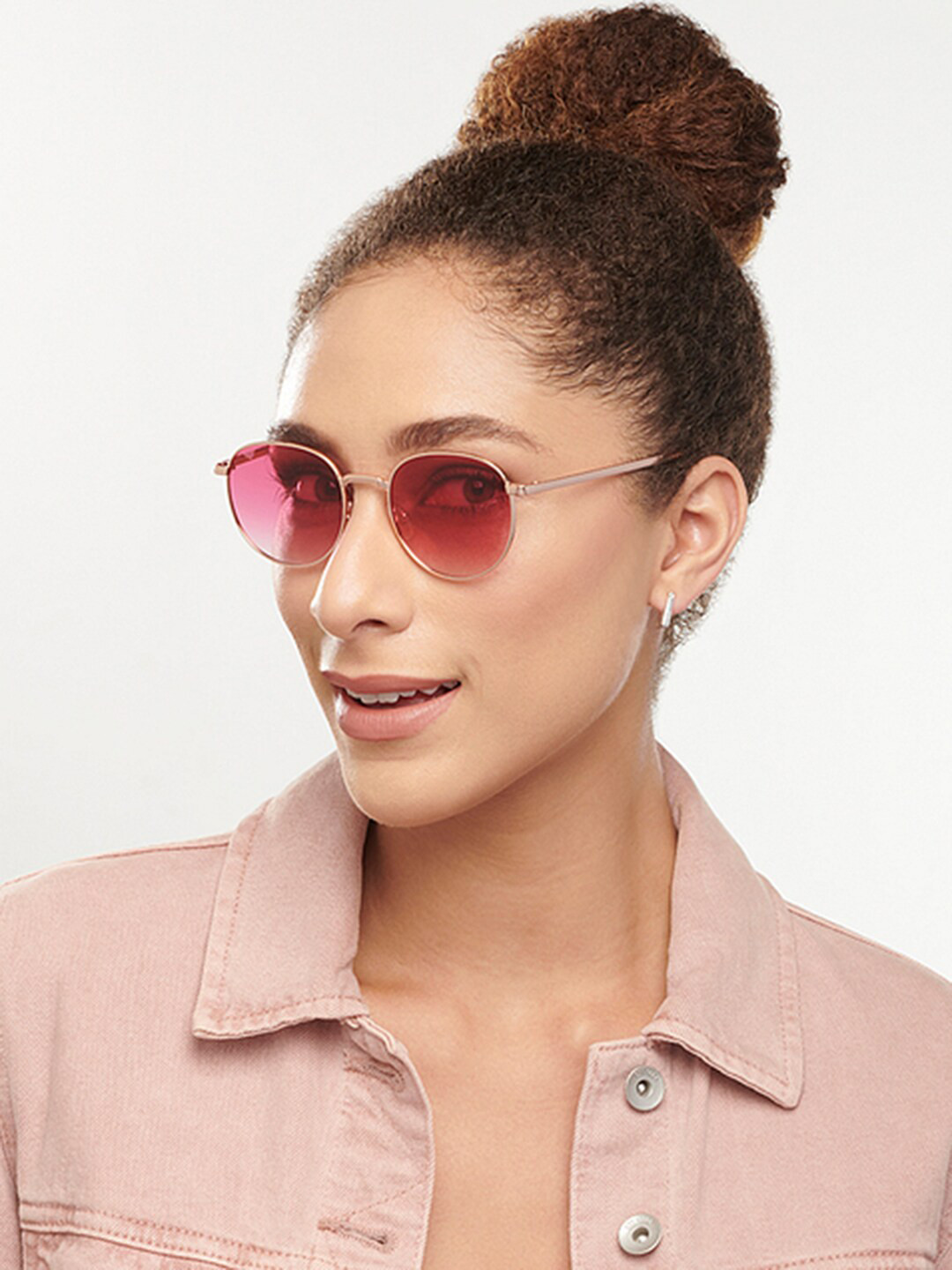 Vincent Chase by Lenskart Women Round Sunglasses With Polarised and UV Protected Lens 148937