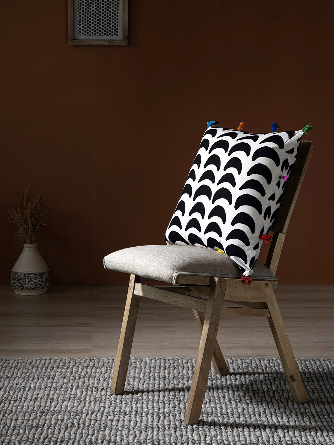 Contrast Living Black & Cream-Coloured Abstract Square Cotton Cushion Cover