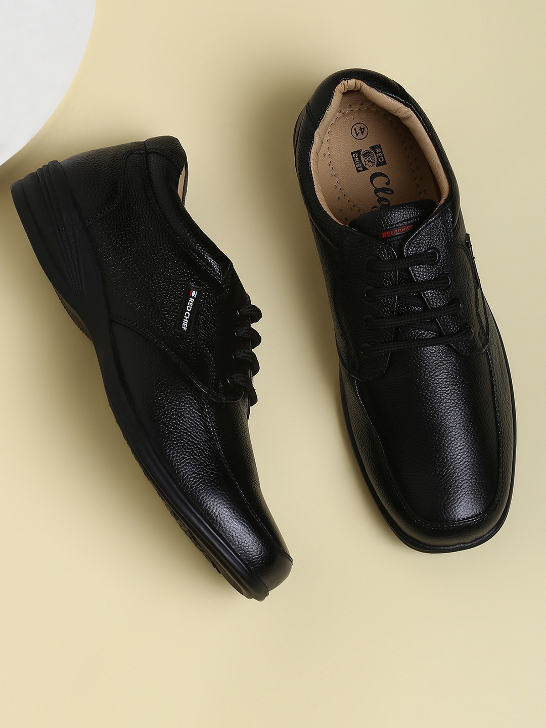 Red chief black store leather shoes