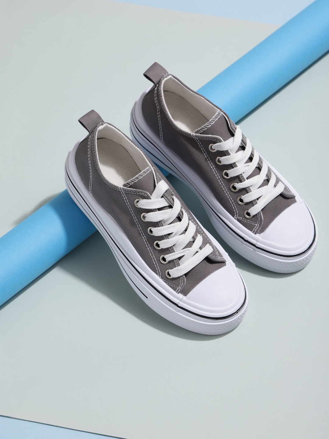 Grey canvas best sale sneakers womens