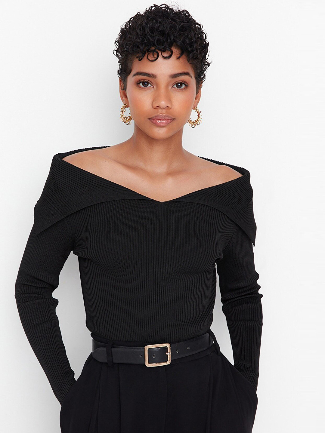 Trendyol Long Sleeves Off-Shoulder Bardot Top