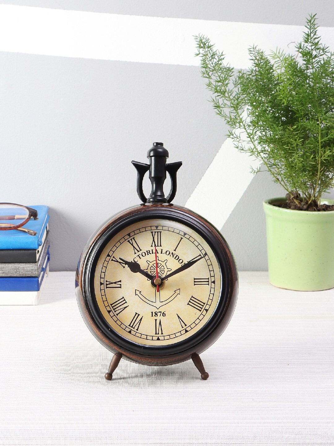 EXIM DECOR Victoria Brown Wooden Vintage Analogue Table Clock