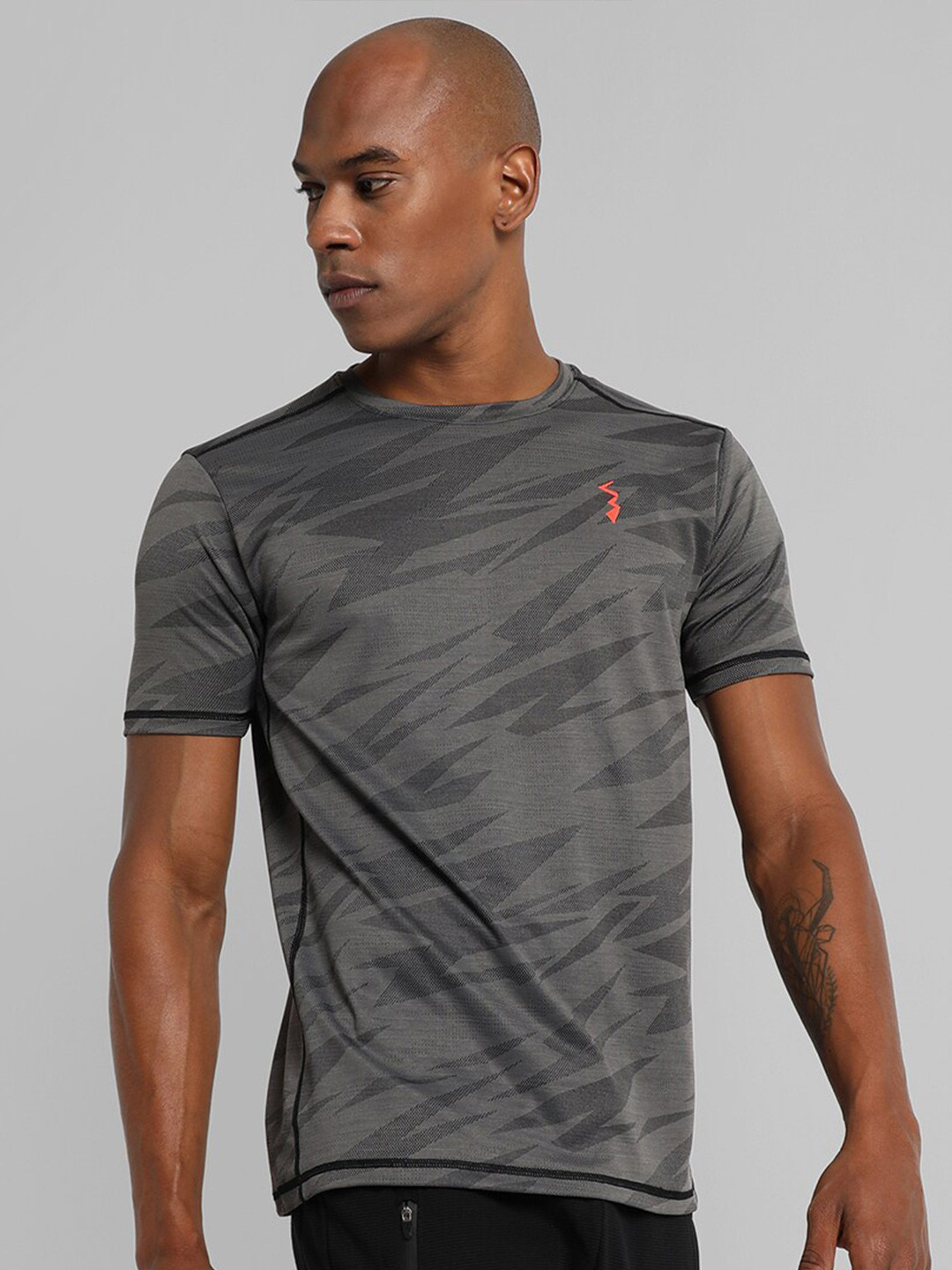 Campus Sutra Abstract Printed Outdoor T-shirt