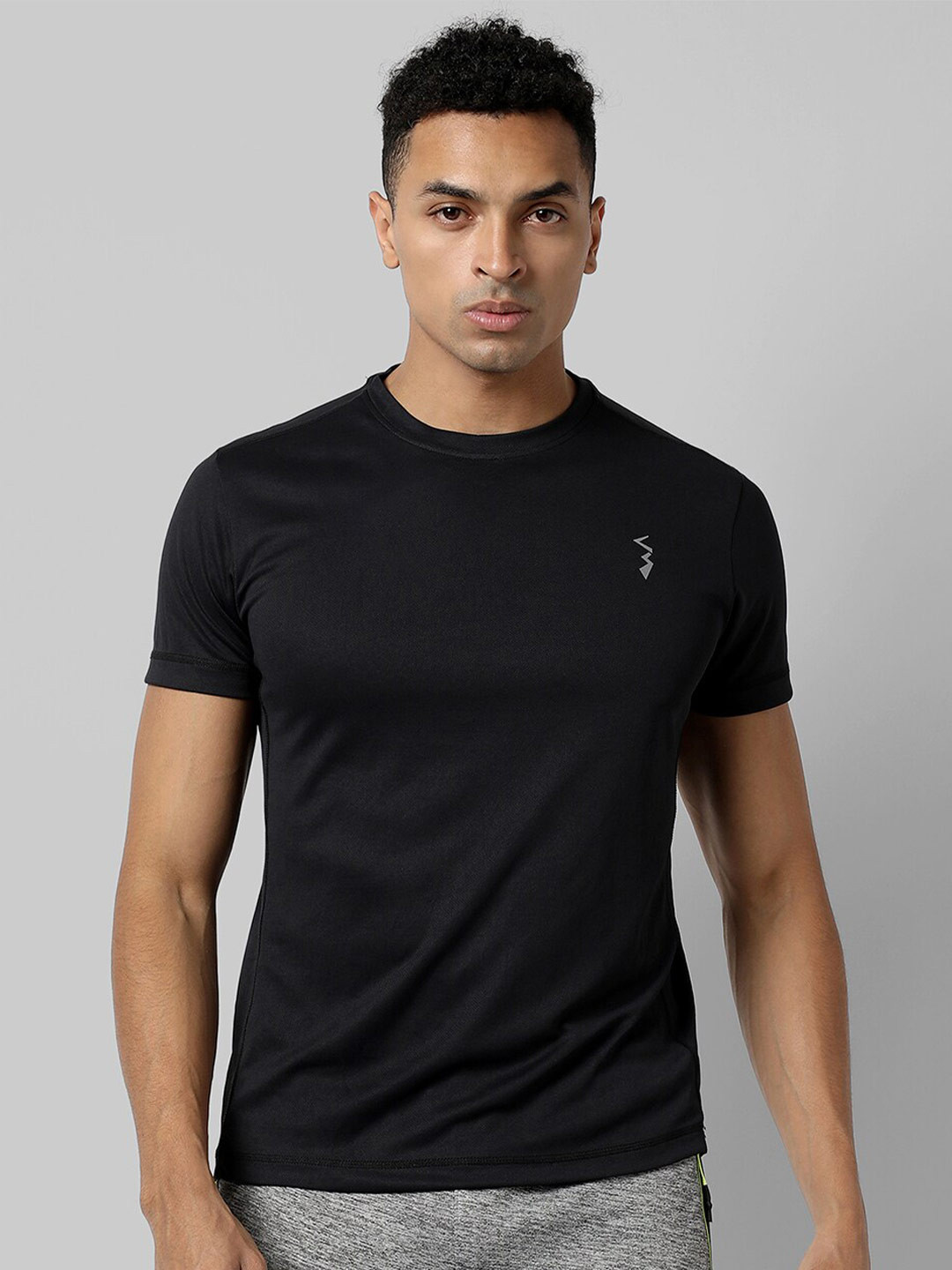 Campus Sutra Short Sleeve Round Neck Activewear T-shirt