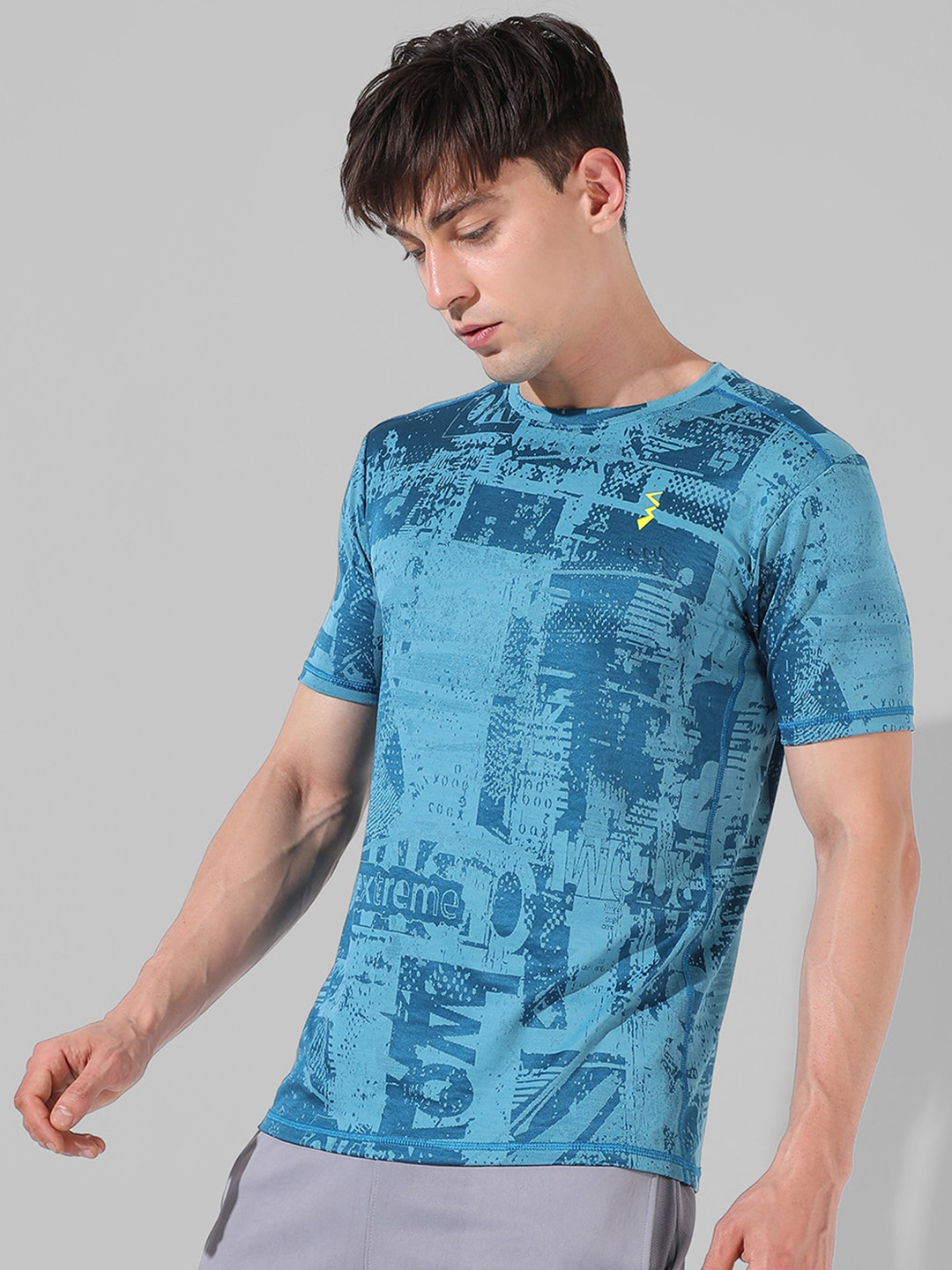 Campus Sutra Graphic Printed Cotton T-shirt