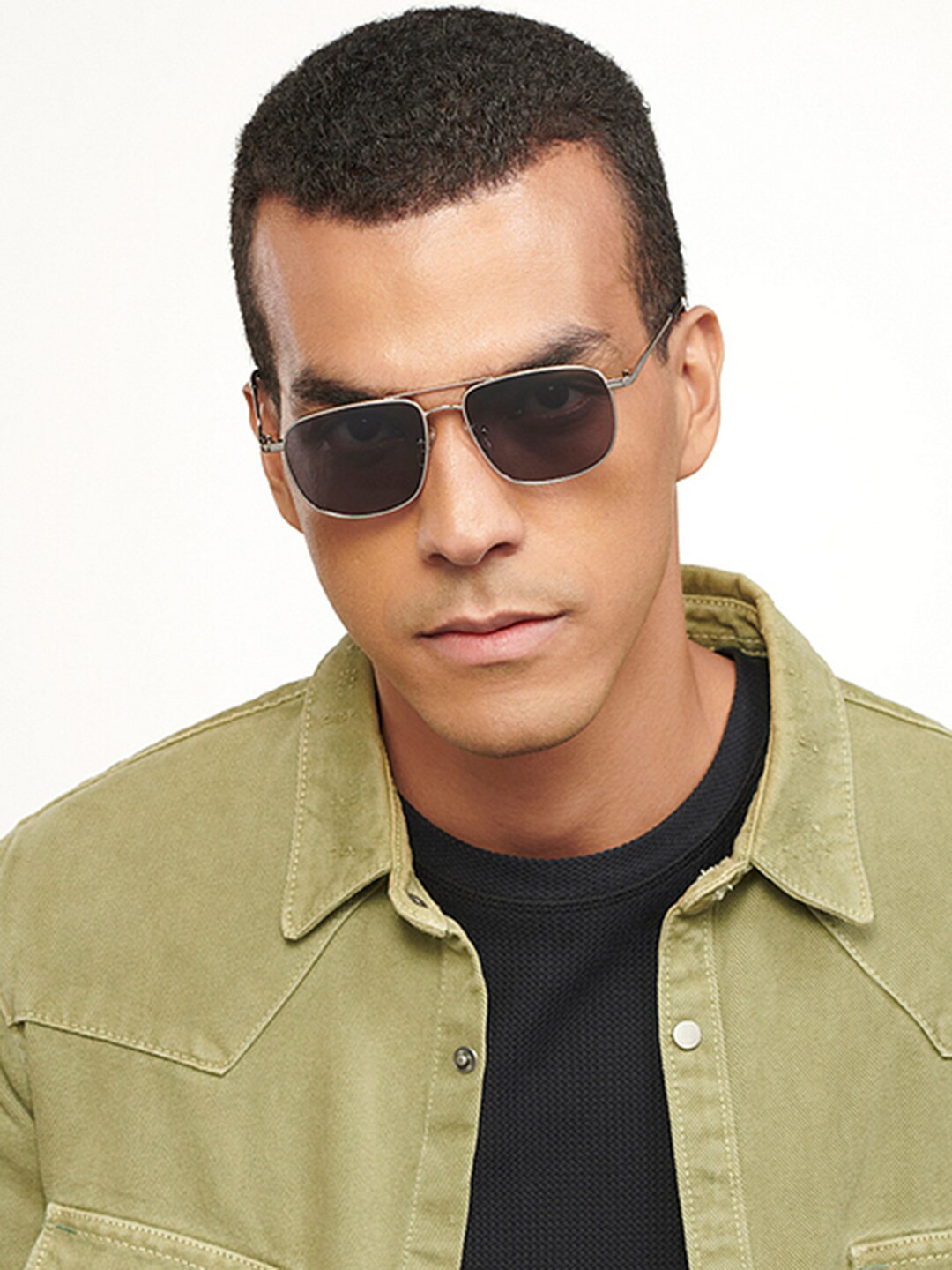 Vincent Chase by Lenskart Square Sunglasses with Polarised & UV Protected Lens 200388