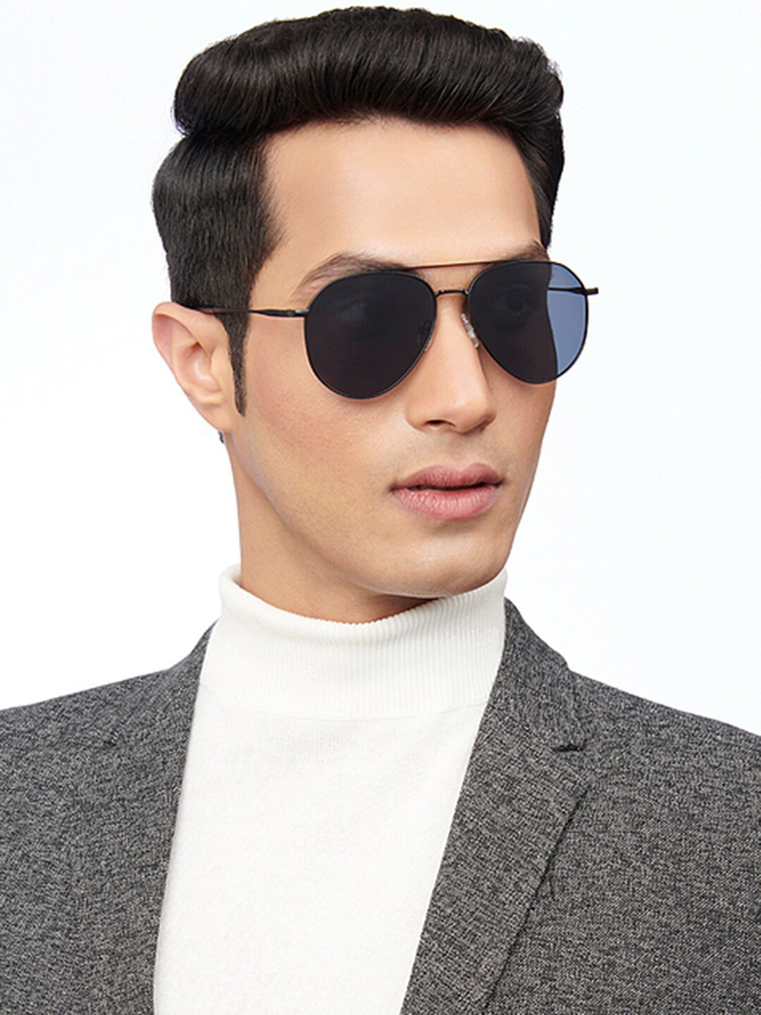 Vincent Chase by Lenskart Aviator Sunglasses With Polarised & UV Protected Lens