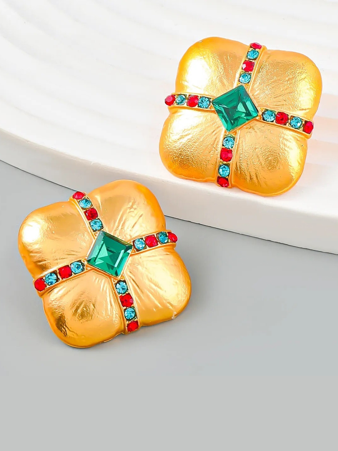 AVANT-GARDE PARIS Gold-Plated Square Shaped Studs Earrings