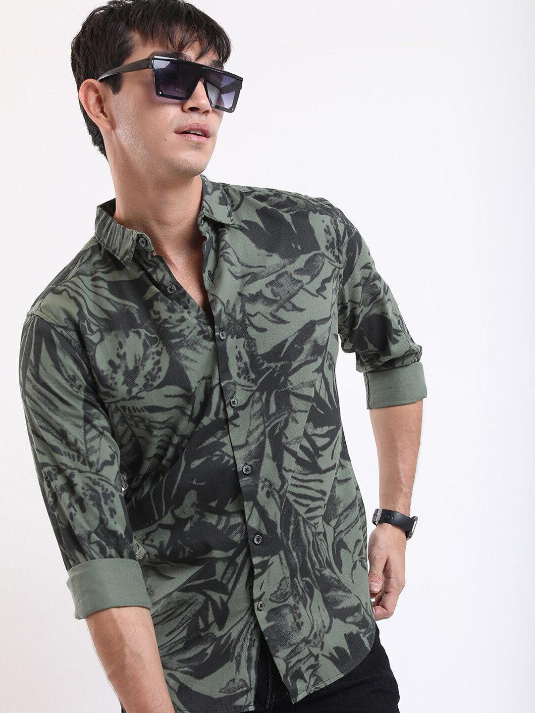 HIGHLANDER Tropical Printed Spread Neck Cotton Slim Fit Casual Shirt