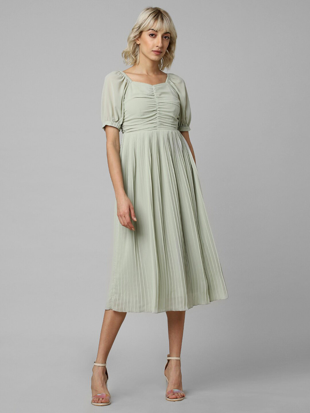 ONLY Onlfang Ss Wvn-In Puff Sleeves Fit & Flare Midi Dress