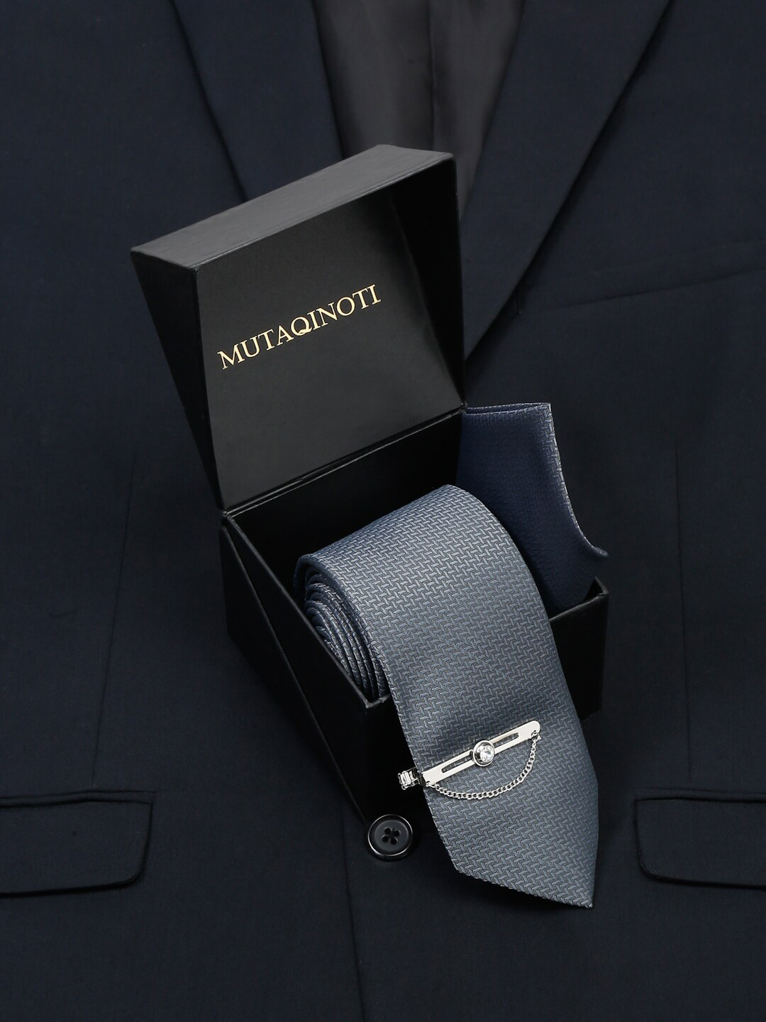 MUTAQINOTI Men Self Design Silk Accessory Gift Set