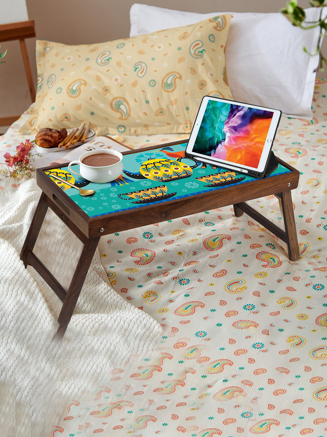 GLOBALLY INDIAN Brown & Blue Printed Foldable Breakfast Table Cum Serving Tray