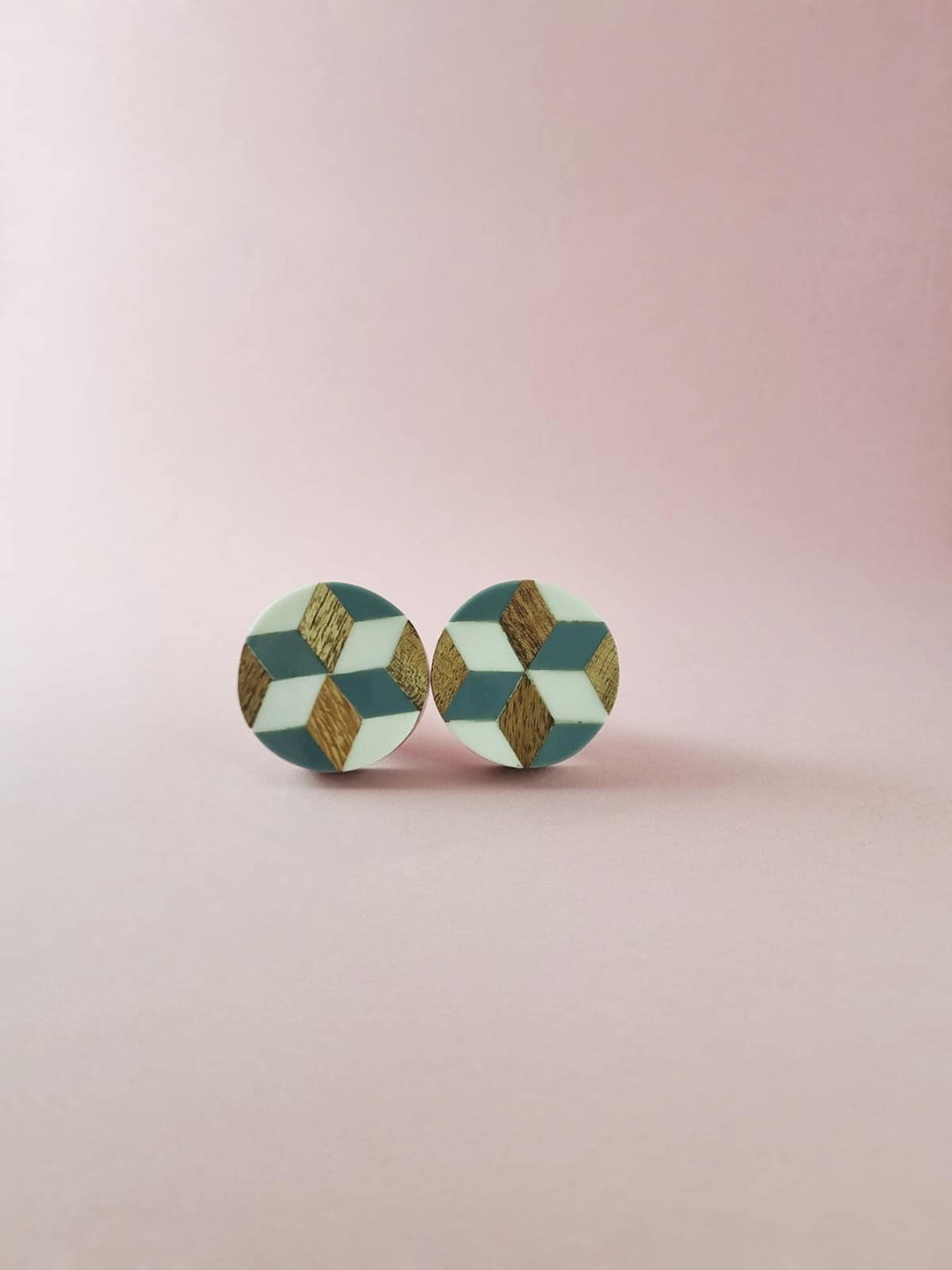 Folkstorys Astra Brown & White 2 Pieces Geometric Design Wooden Drawer Knobs