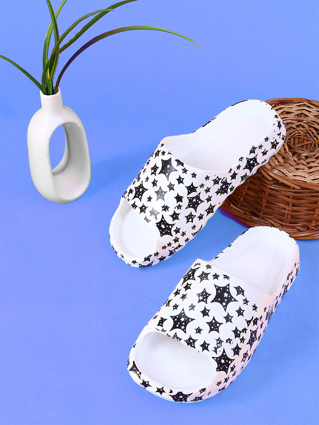 Pampy Angel Men YEE-All-Stars Printed Croslite Sliders